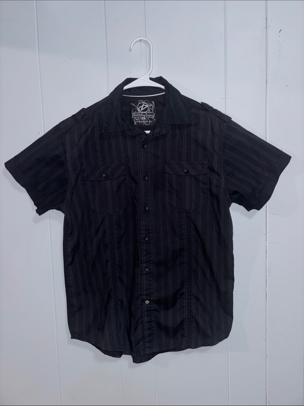 Men's Black Short-Sleeve Button-Down Shirt with Subtle Stripe